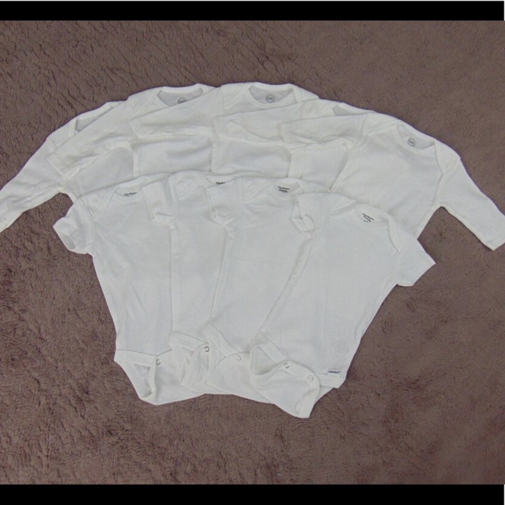 NWOT Lot of 9 Onesies 0-3 months